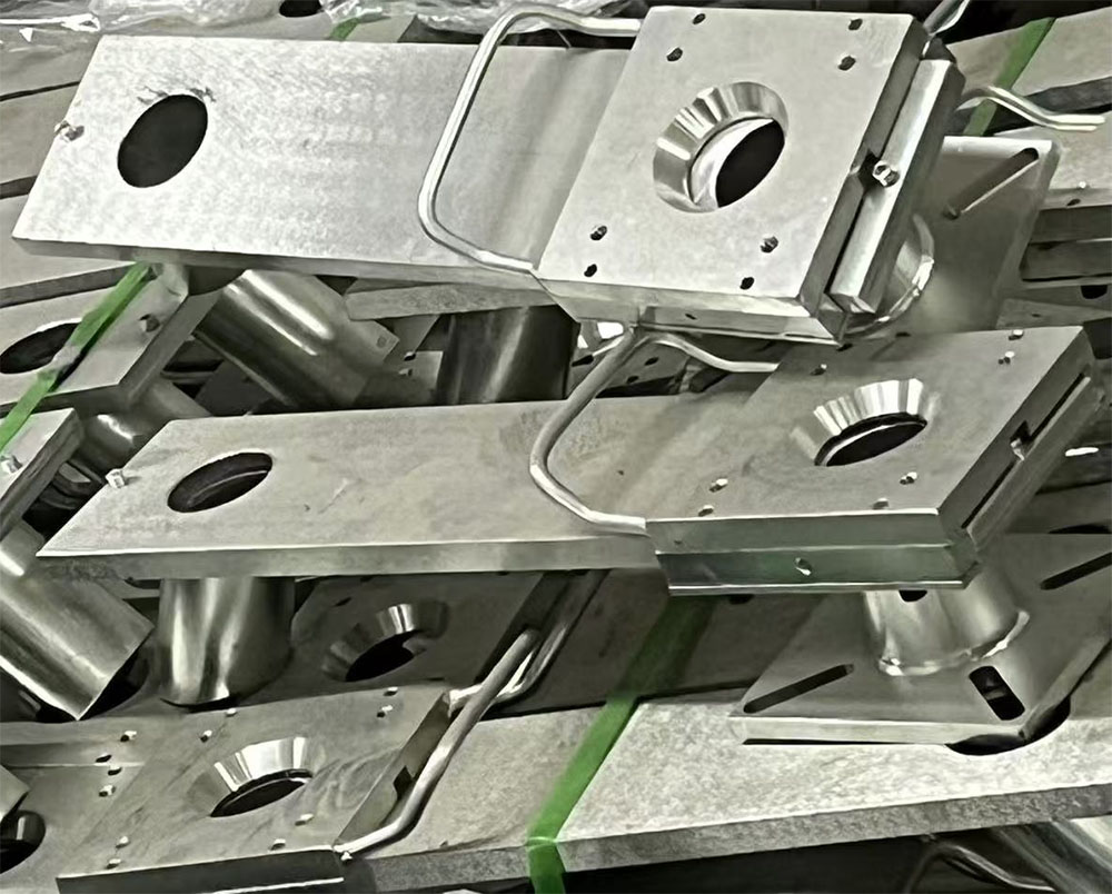 DGMF Mold Clamps Co., Ltd - New Style Hopper Slide Valves Gate Stocks