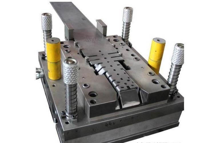 Progressive Stamping Die - DGMF Mold Clamps Co., Ltd